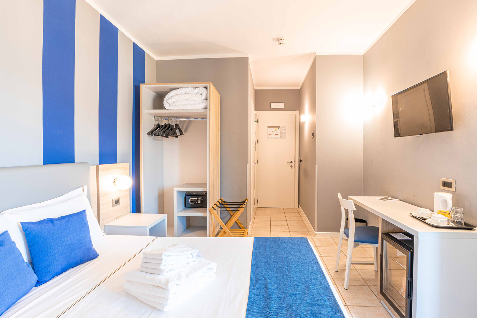 Dettagli-muro-camere-doppie-(1)