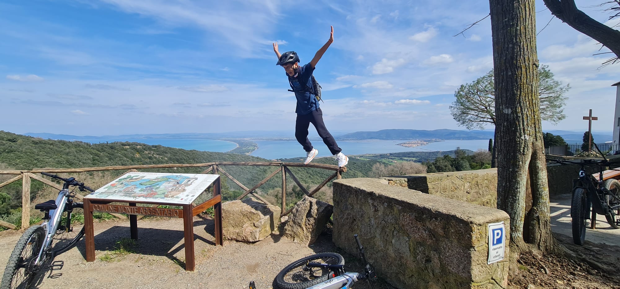 Image gallery marquee